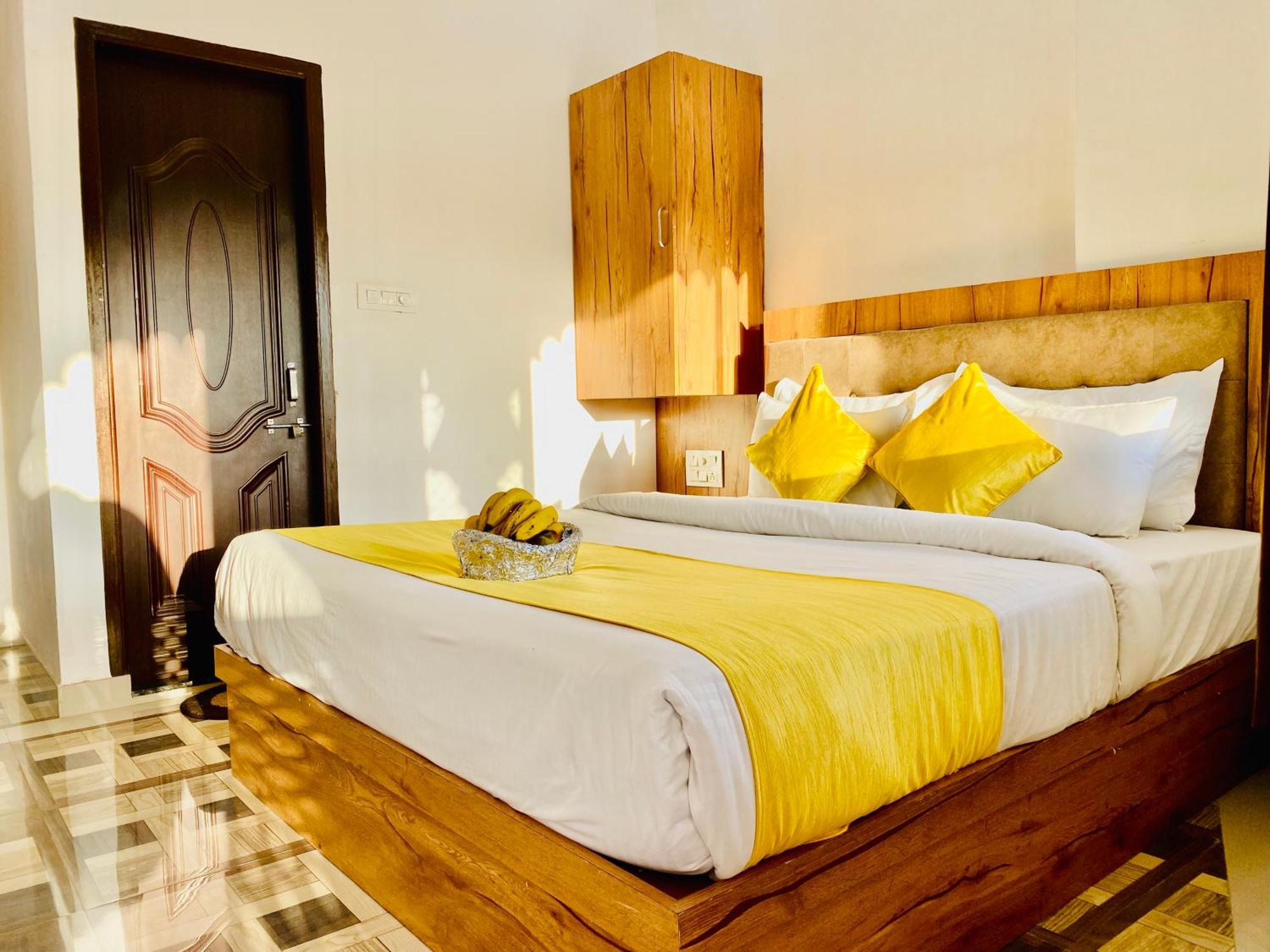 Hotel Vallabh A Lake Facing Balcony Ουνταϊπούρ Εξωτερικό φωτογραφία
